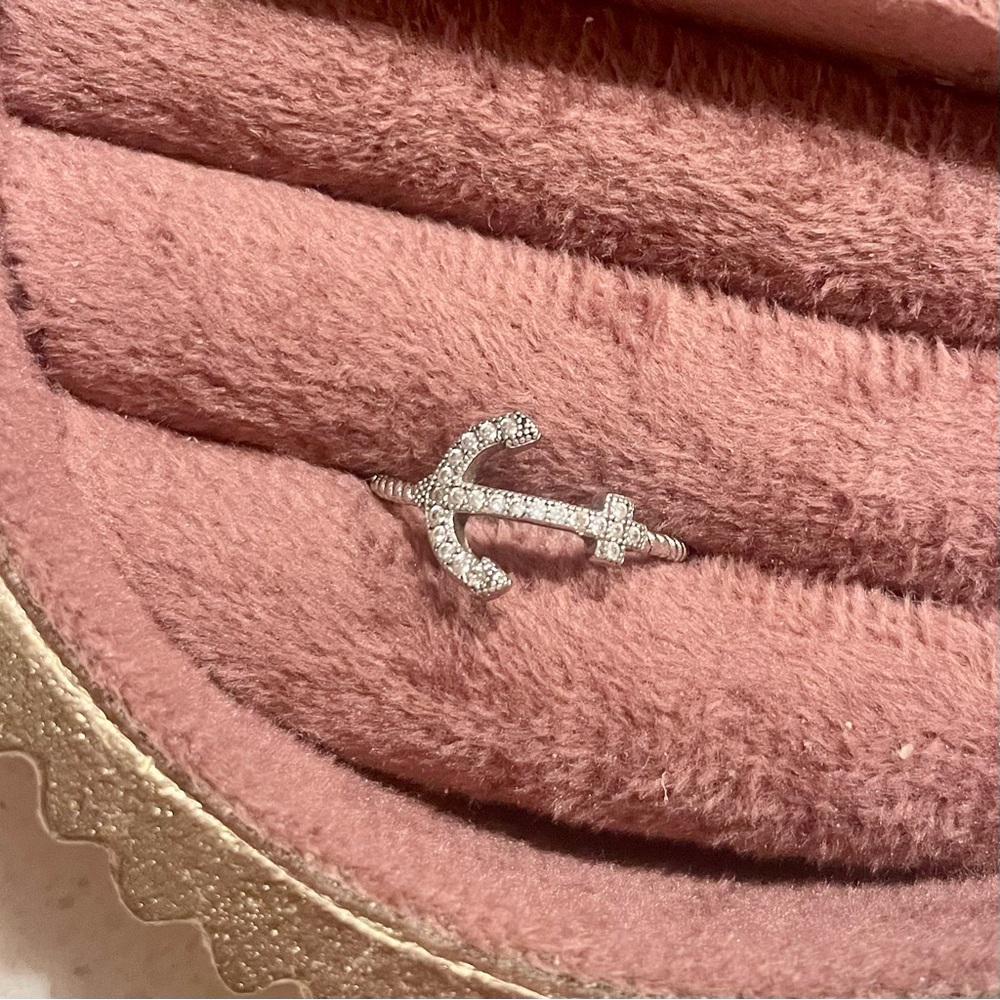 Sparkling Silver Anchor Ring